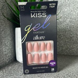 NIB Kiss Gel Fantasy Sculpted Press-On Nails Medium, Pink
